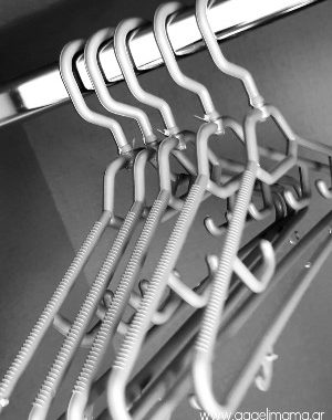 Πως να οργανώσεις σωστά τη ντουλάπα σου;