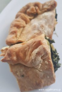 Χωριάτικη σπανακοτυρόπιτα συνταγή της προγιαγιάς!