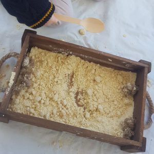 Φυσικό χώμα με αλεύρι και ελαιόλαδο