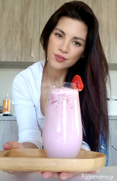 Δροσιστικό smoothie φράουλα για μαμάδες