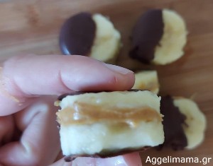 “Σαντουιτσάκια” μπανάνας με ταχίνι και φυστικοβούτυρο!