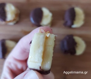 Σαντουιτσάκια" μπανάνας με ταχίνι και φυστικοβούτυρο!
