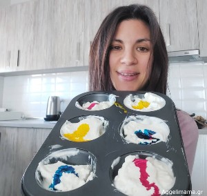 Δαχτυλομπογιές με ληγμένο γιαούρτι!