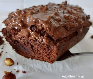 Kέικ σοκολάτας χωρίς ζάχαρη, αυγά και μίξερ !