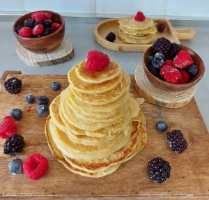 Pancakes 1 , 2 , 3 με φρούτα του δάσους!