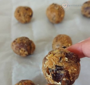 Υγιεινές μπάλες ενέργειας χωρίς ζάχαρη και μέλι